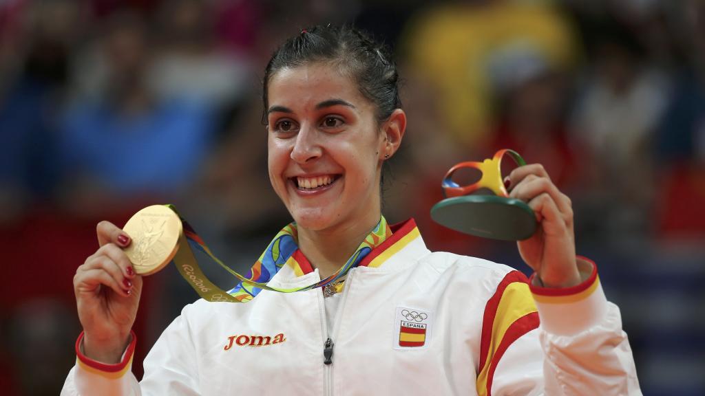 Carolina Marín posa con el oro en los Juegos Olímpicos.