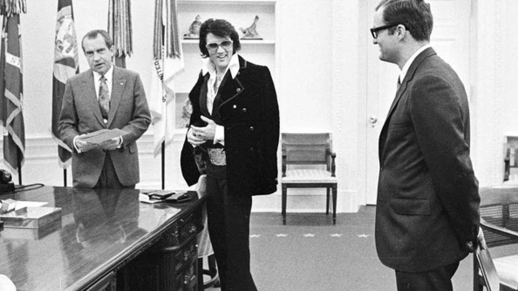 Un momento del encuentro entre Elvis y Nixon en el Salón Oval.