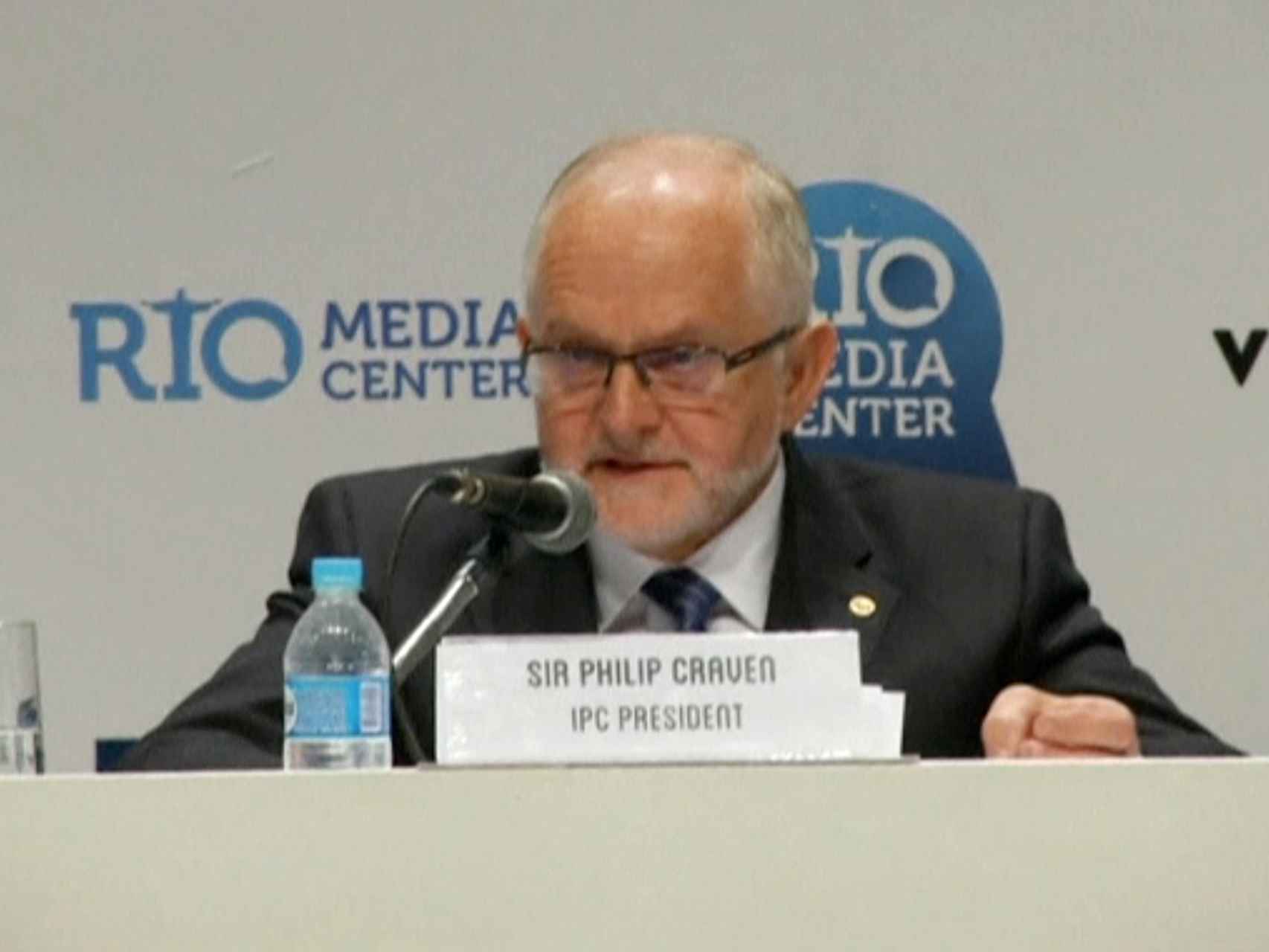 El presidente del Comité Paralímpico Internacional en rueda de prensa.