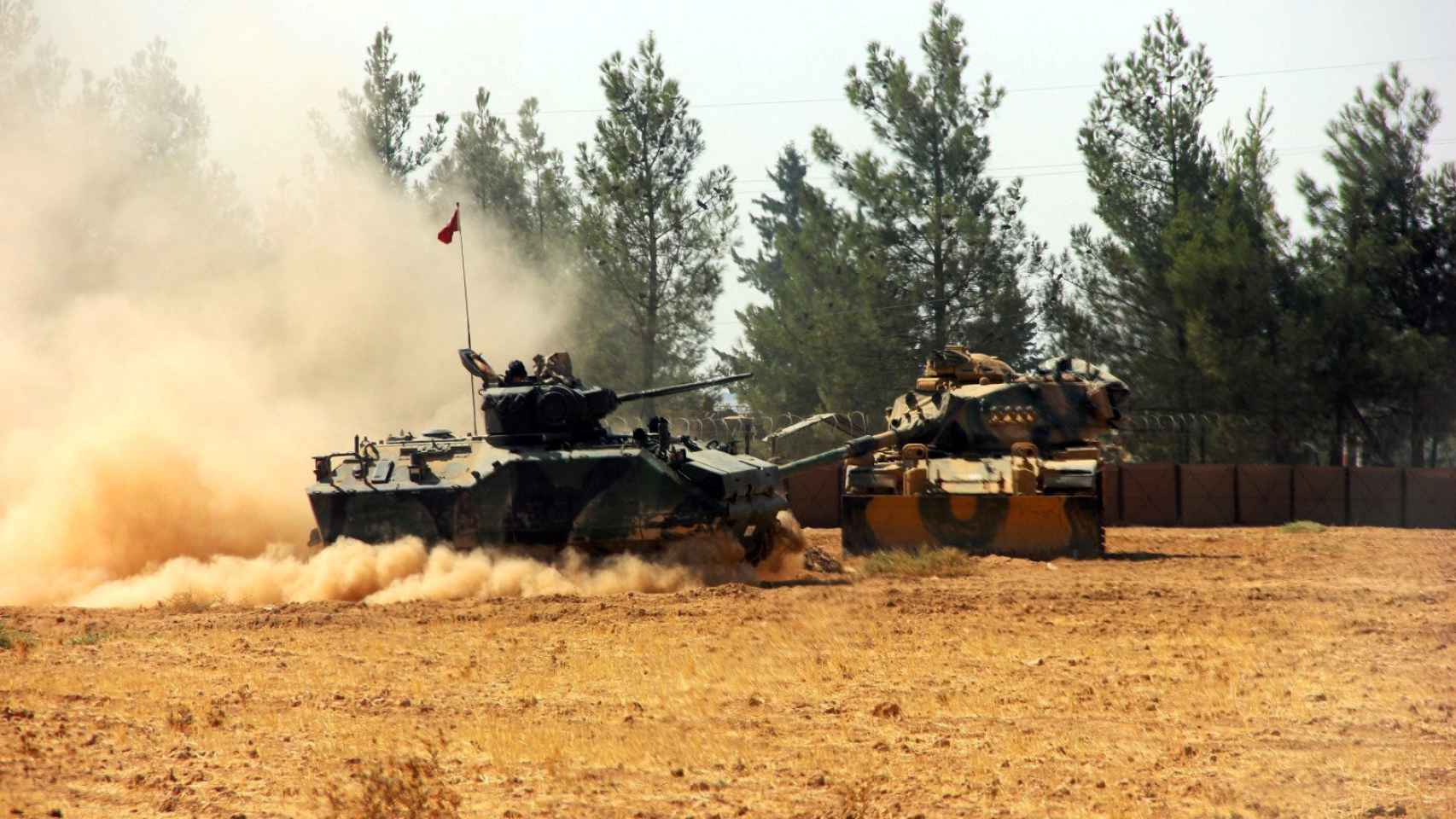 Tanque del ejército turco en la frontera con siria