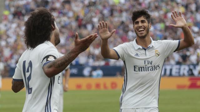 Marcelo y Asensio, durante un partido.