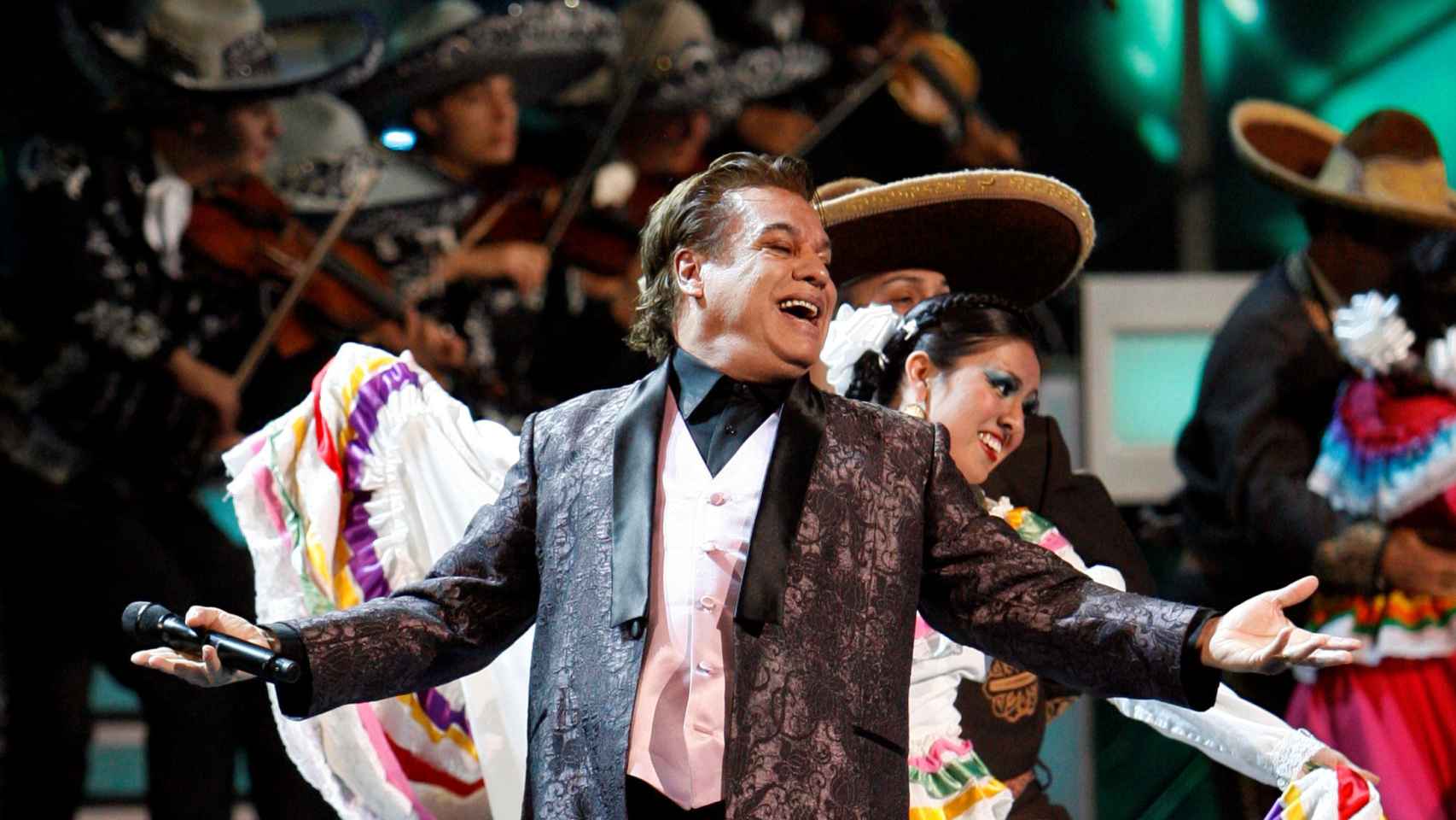 Muere Juan Gabriel, 'El Divo de Juárez', a los 66 años de edad