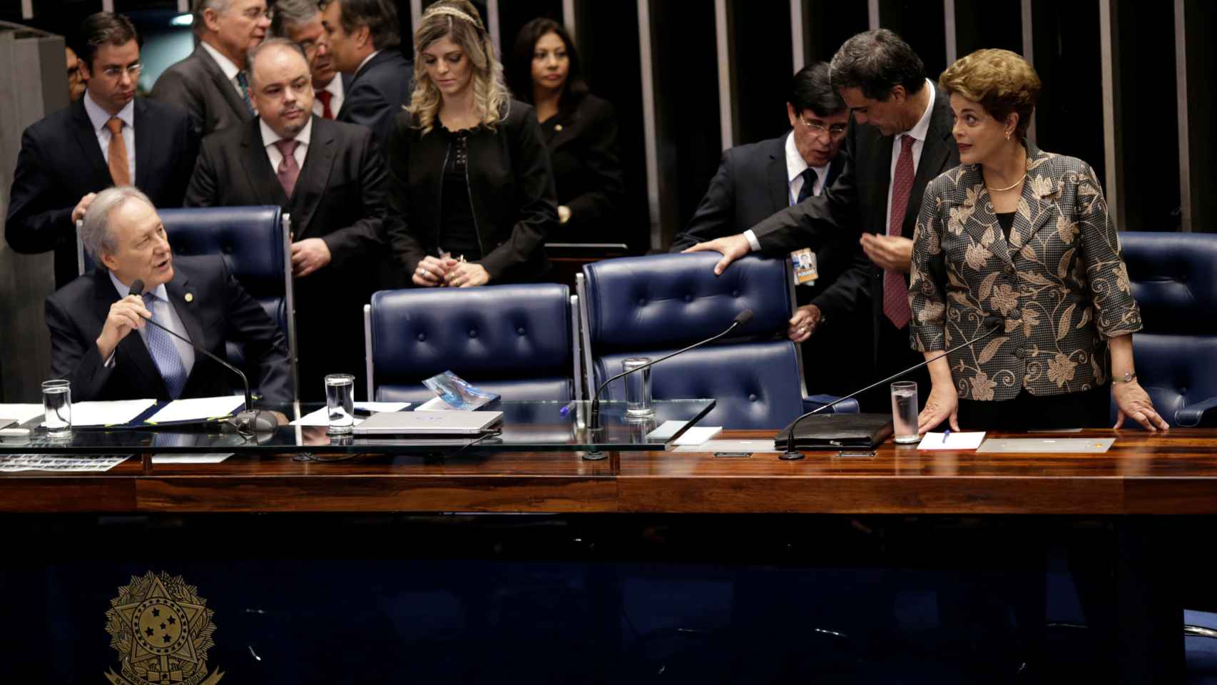 La presidenta de Brasil afirma ser víctima de una conspiración.