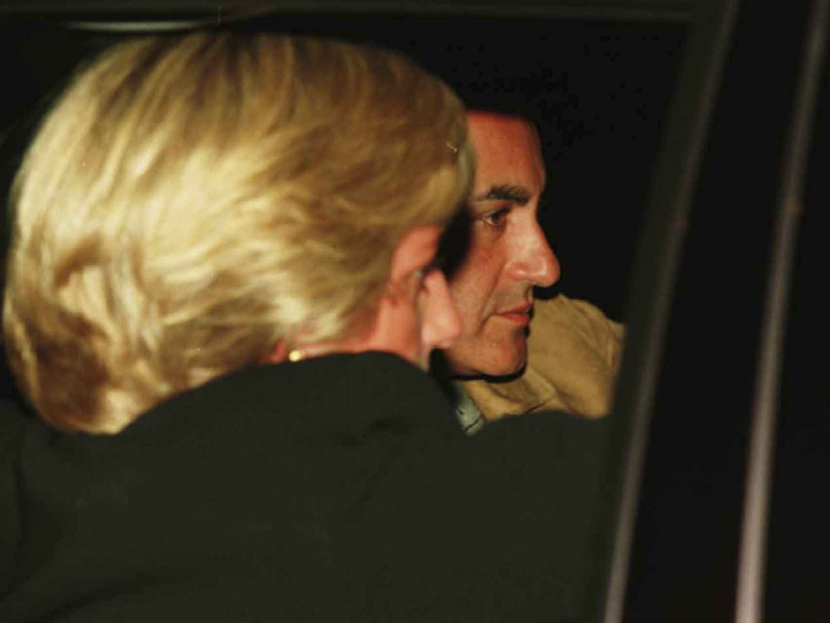 Lady Di y Dodi Al-Fayed en el coche en el que minutos después ambos perderían la vida