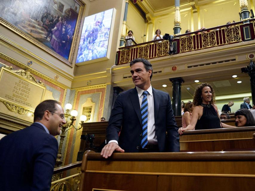 Sánchez, con César Luena, número 2 del PSOE.