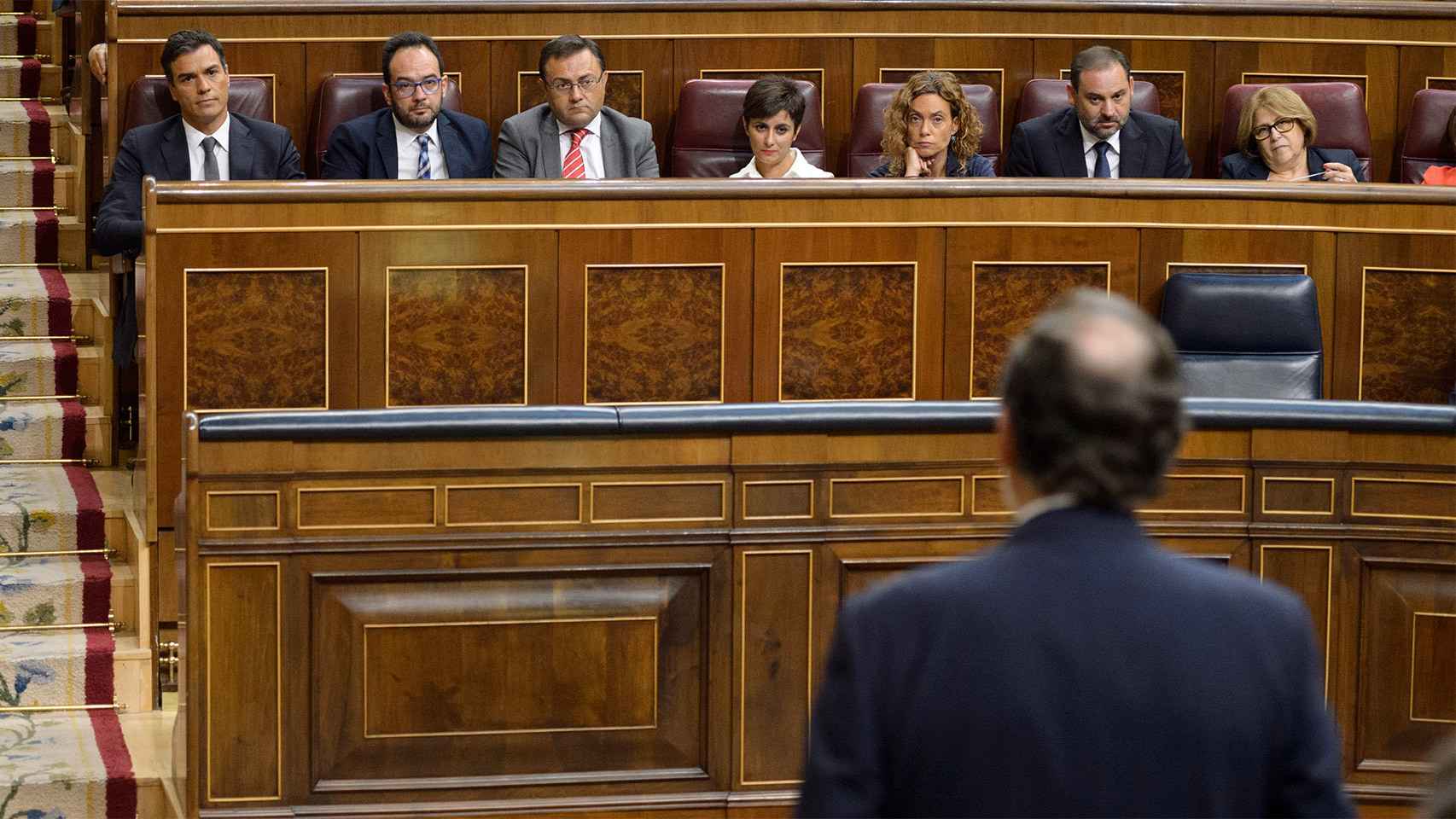 Mariano Rajoy se dirige a la bancada socialista en el Congreso.
