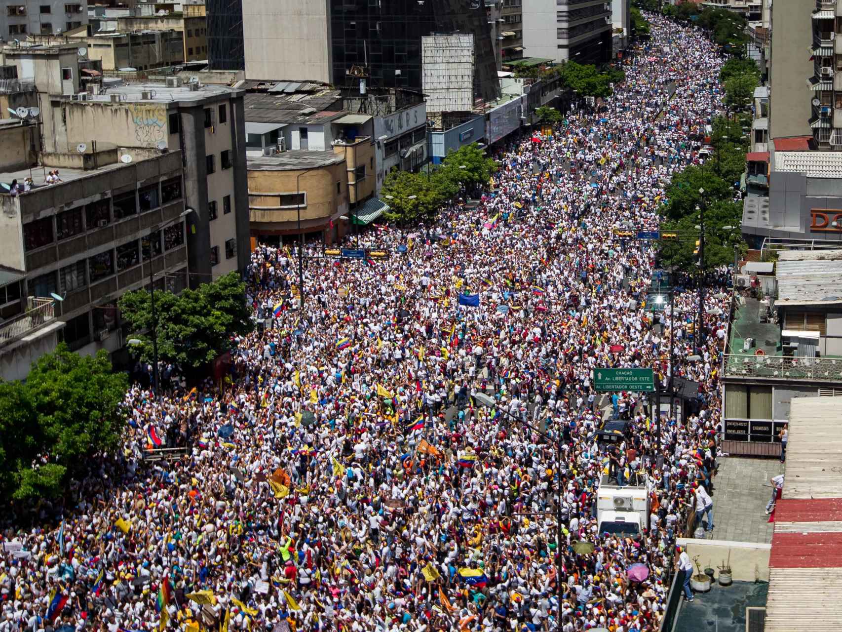 Miles han salido a las calles a protestar.