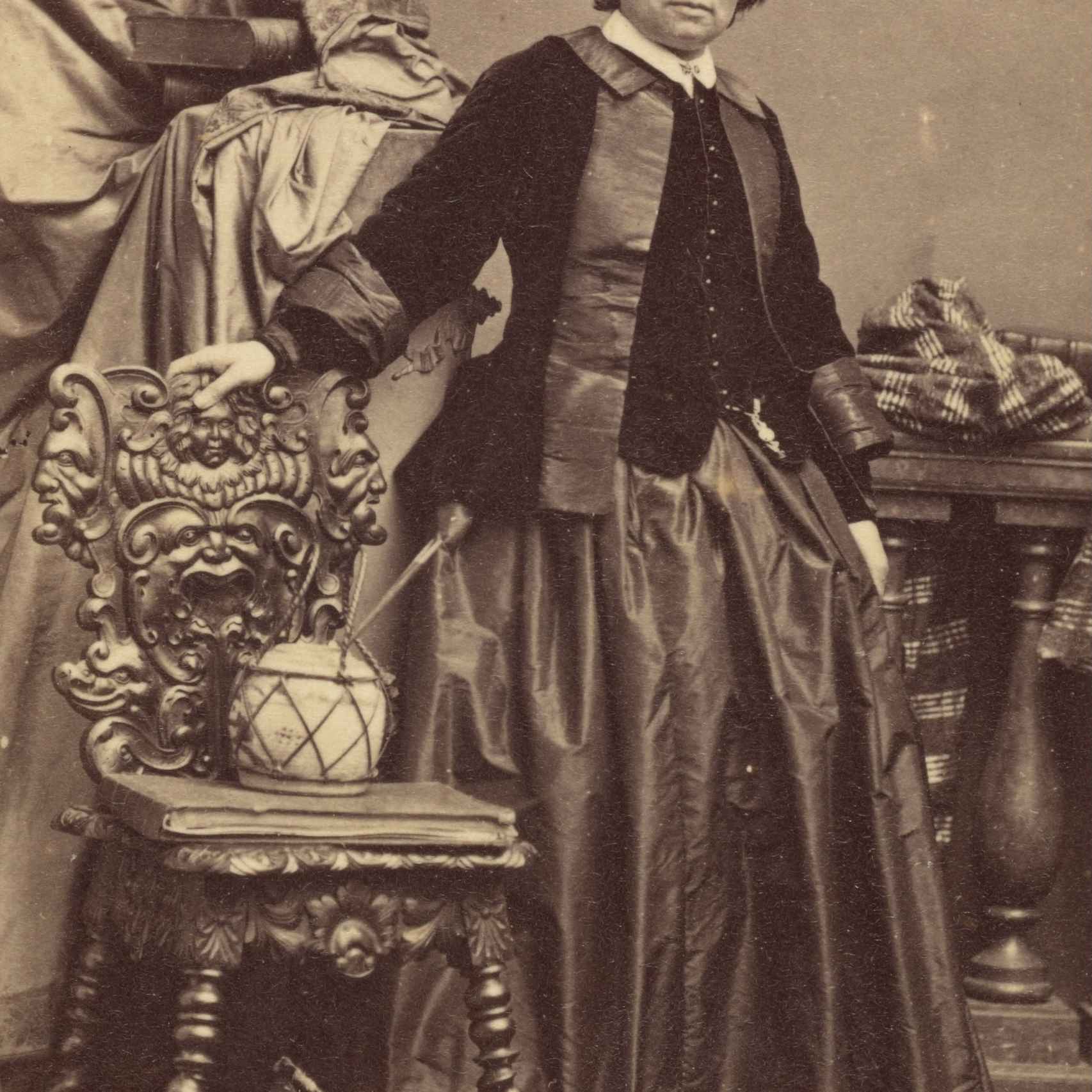 Rosa Bonheur, fotografiada por André Adolphe-Eugène Disdéri, en 1863.