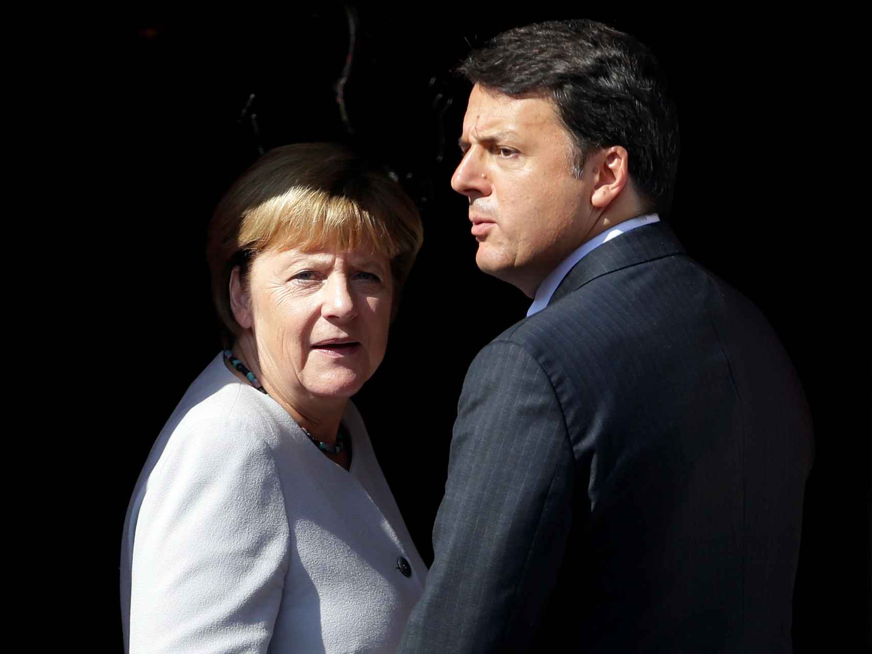 Matteo Renzi afronta un referendo antes de que acabe el año.