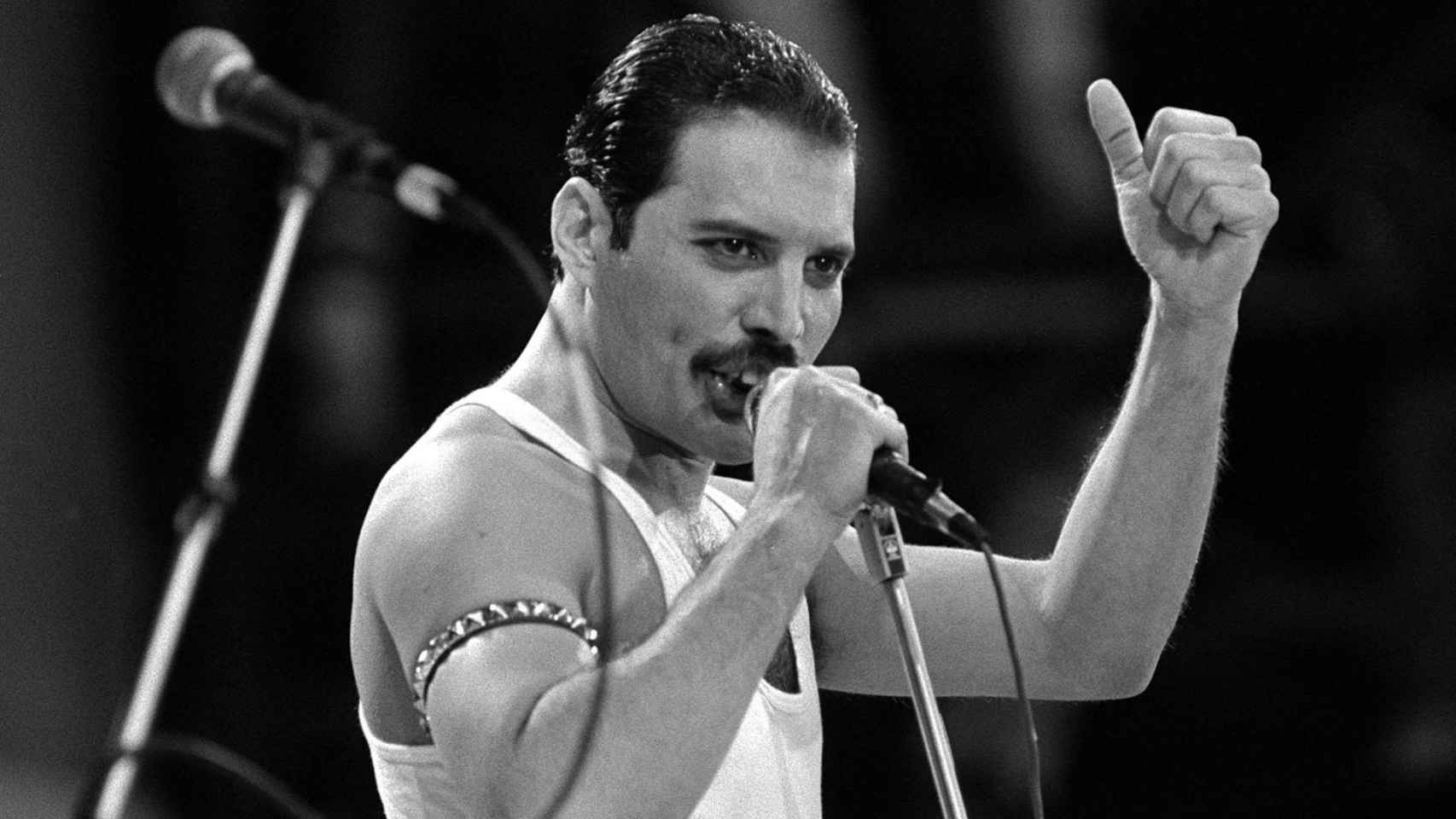 Freddie Mercury, fundador de Queen, banda decisiva en la historia de la música.
