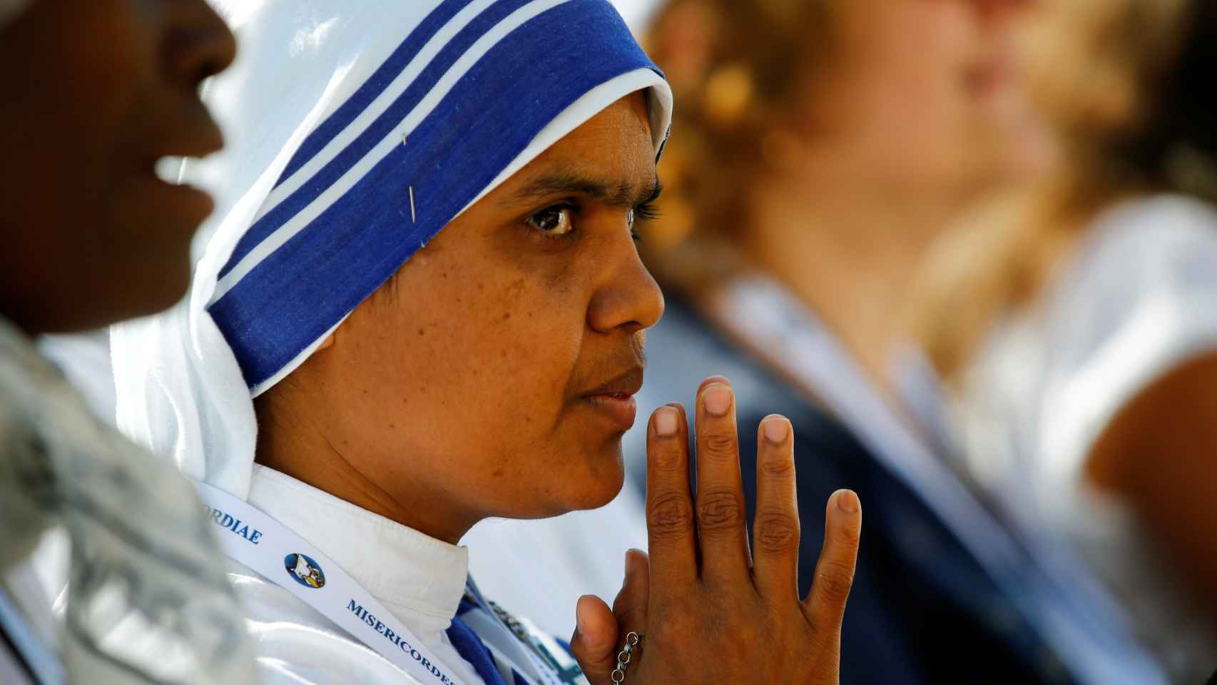 El Papa Francisco canoniza en Roma a la madre Teresa ante más de 100.000 fieles de todo el mundo