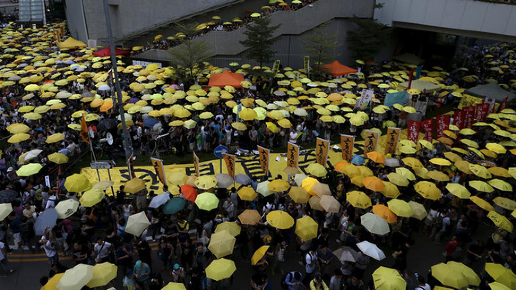 Protestantes de la 'Revolución de los Paraguas' en Hong Kong en 2019.