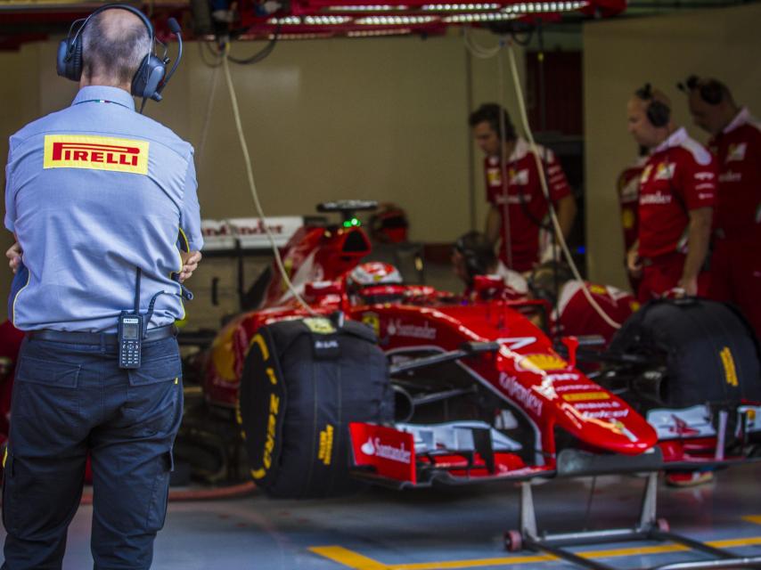 Box de Ferrari visto desde fuera.