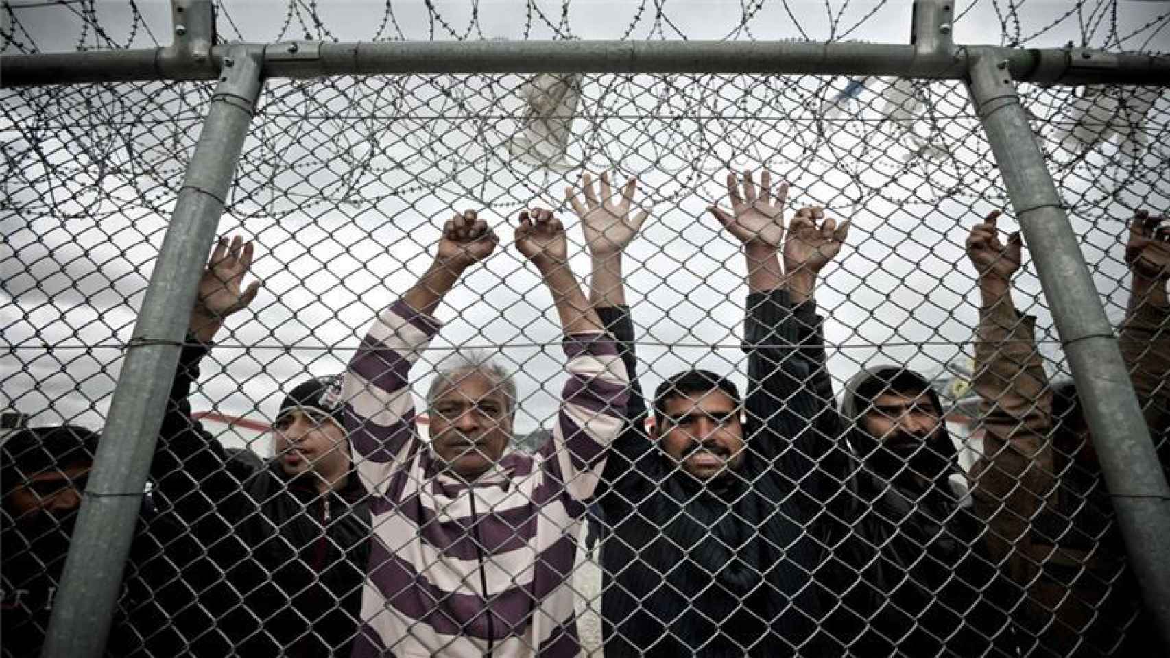 Refugiados en el centro de detención en Amygdaleza (Atenas).