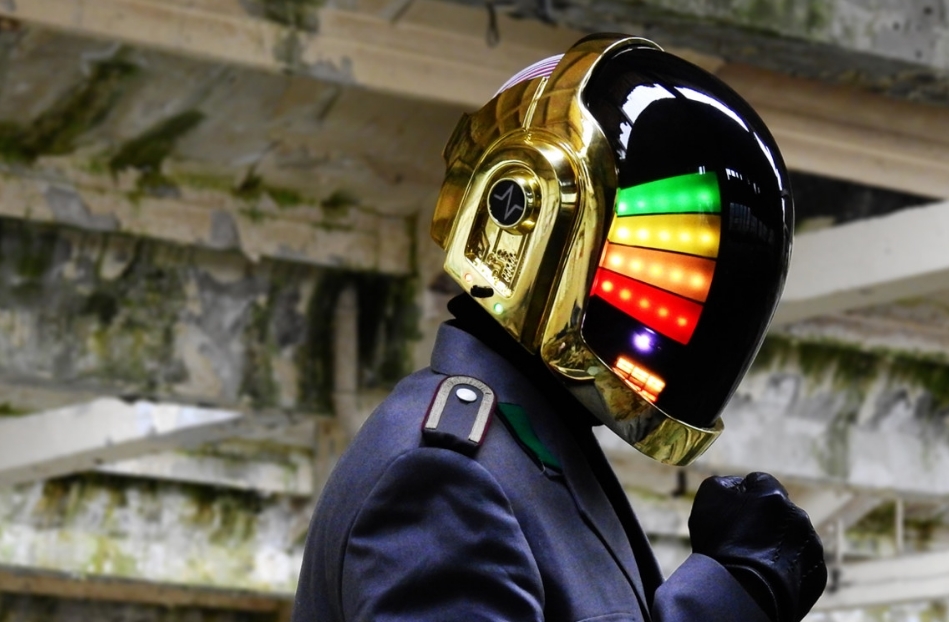 casco-daft-punk