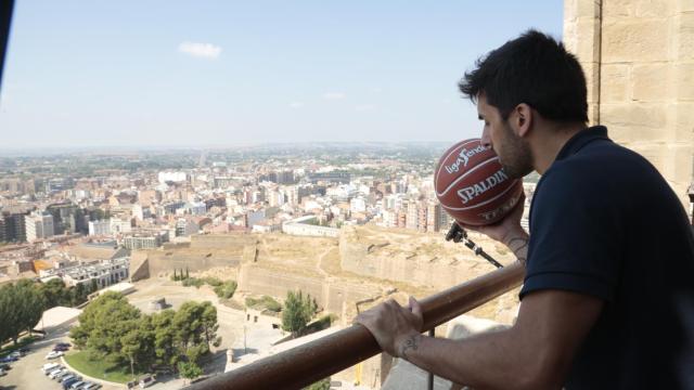 Facu Campazzo, antes de realizar el lanzamiento.