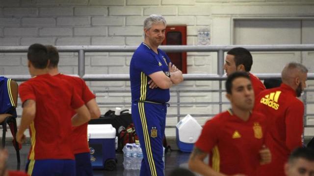 José Venancio, técnico de la selección de fútbol sala, antes del entrenamiento.