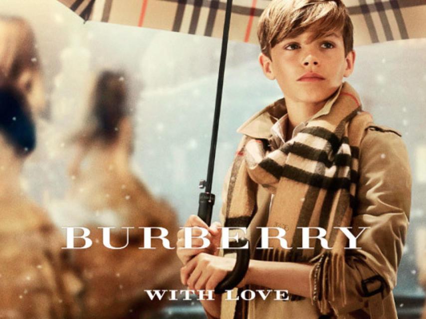 Romeo Beckham para la campaña de Burberry.