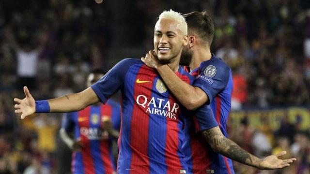 Neymar celebra su gol ante el Celtic.