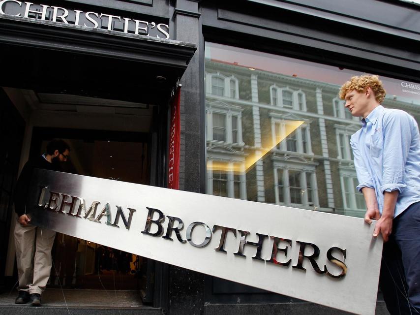 El cartel de Lehman Brothers entrando en la casa de subastas Christie's.