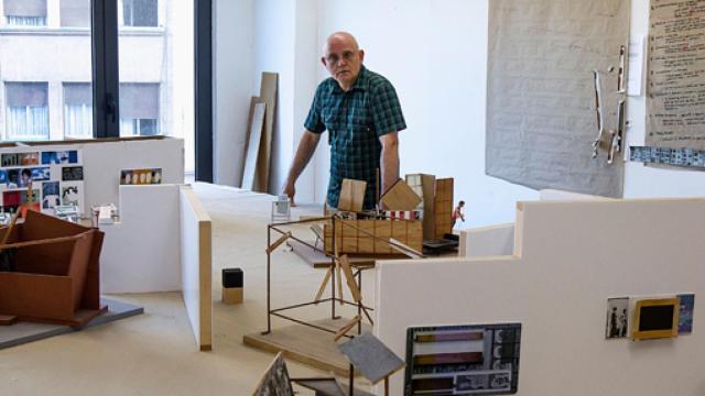 Image: Txomin Badiola: La escultura ha estallado hasta inmolarse