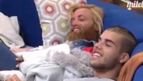 Álvaro ('GH 17') bromea con estrangular a un perro por ser demasiado grande