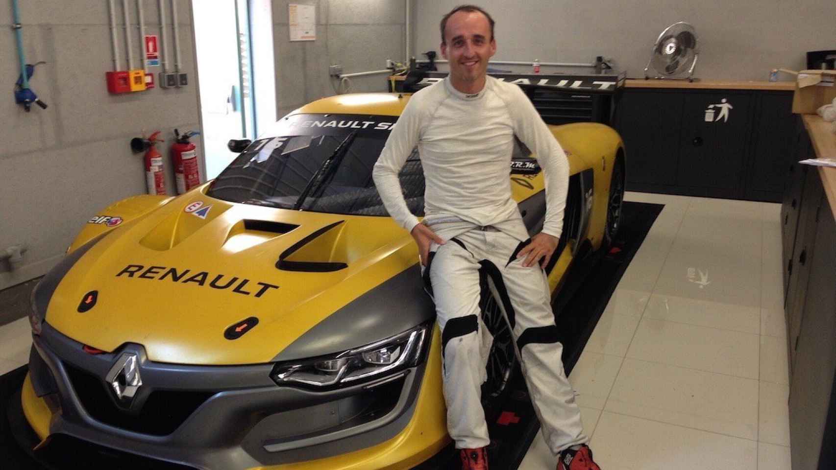 Kubica regresa a los circuitos compitiendo en la Renault Sport Trophy