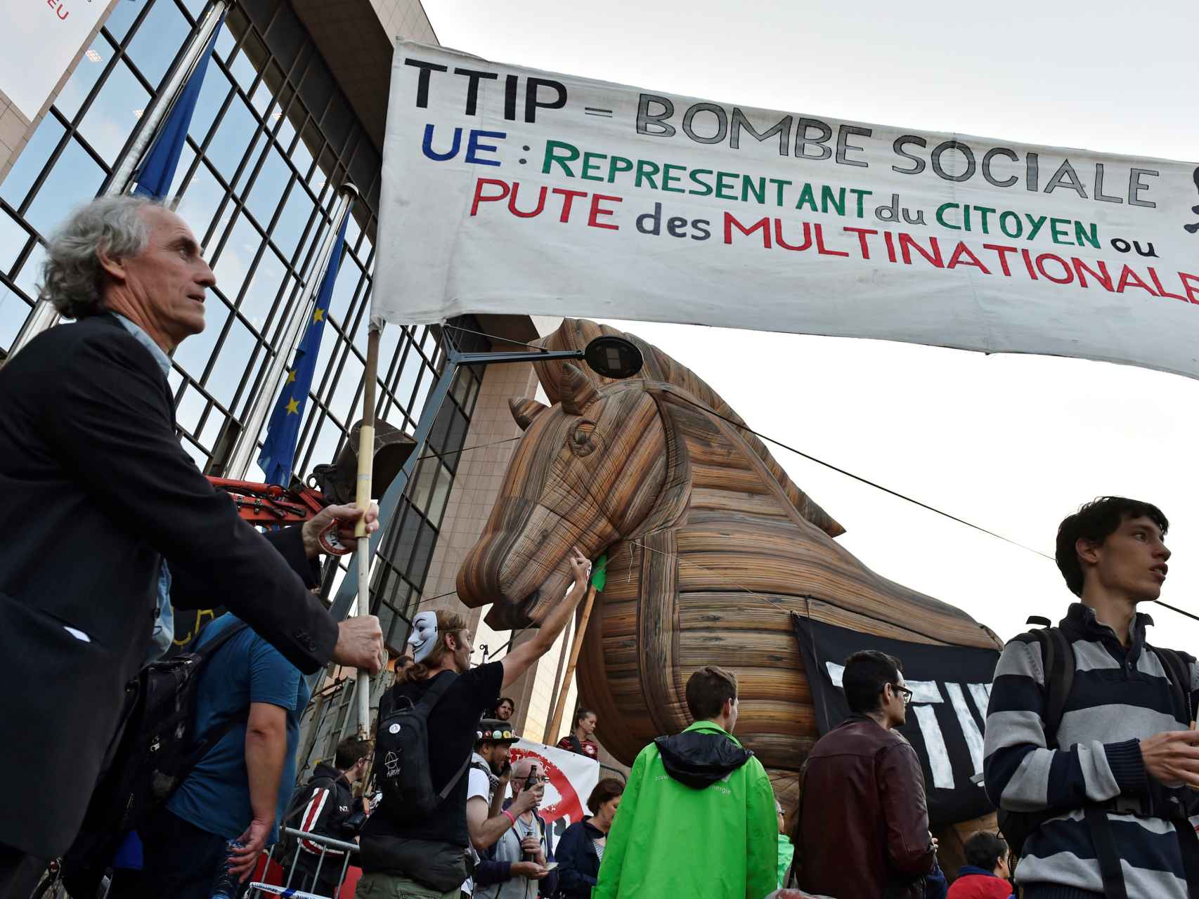 Miles de personas se manifestaron este martes en Bruselas contra el TTIP