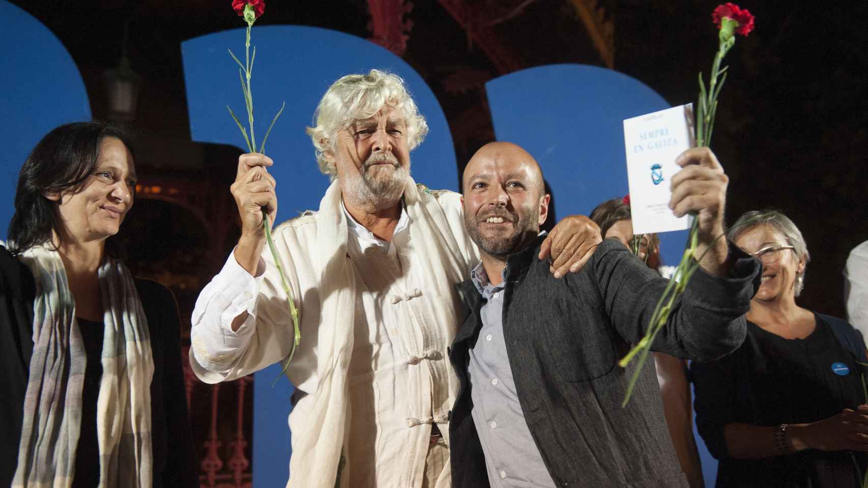 Xosé Manuel Beiras con el candidato de En Marea, Luis Villares, el jueves en Ourense