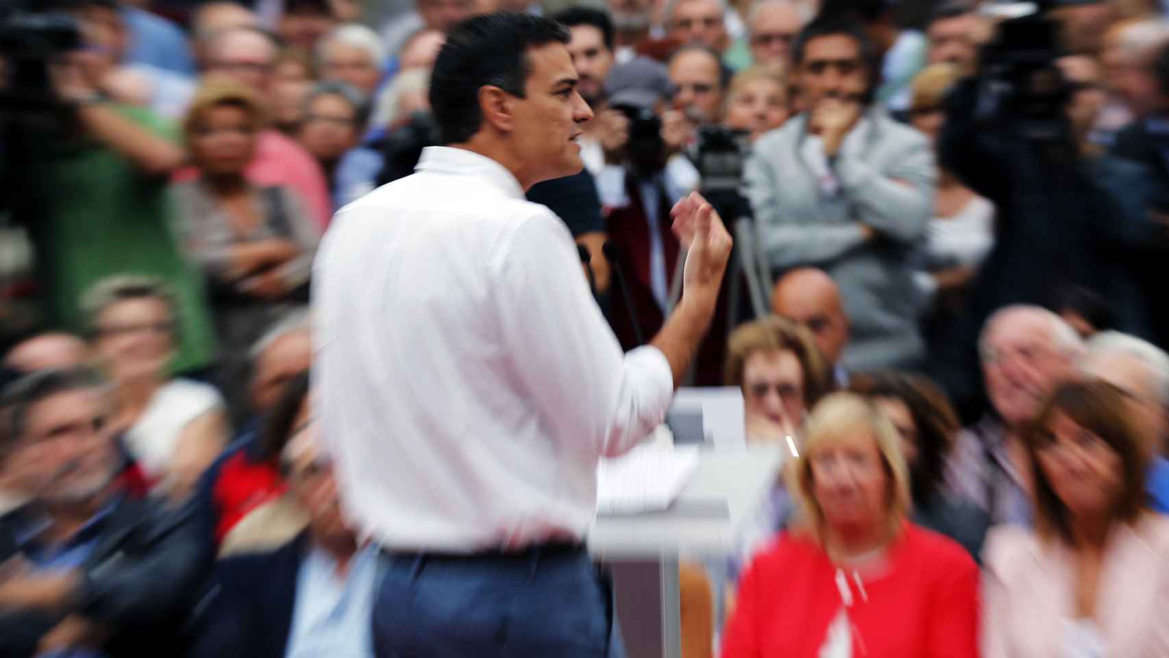 El líder del PSOE durante un mitin en el País Vasco.