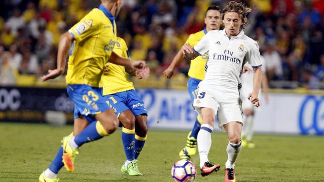 Un Madrid hambriento no logra superar a un muy buen Las Palmas (2-2)