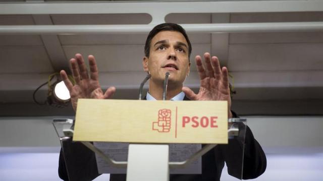 Sánchez, este lunes en Ferraz tras cuatro horas de reunión con el núcleo duro de su Ejecutiva.