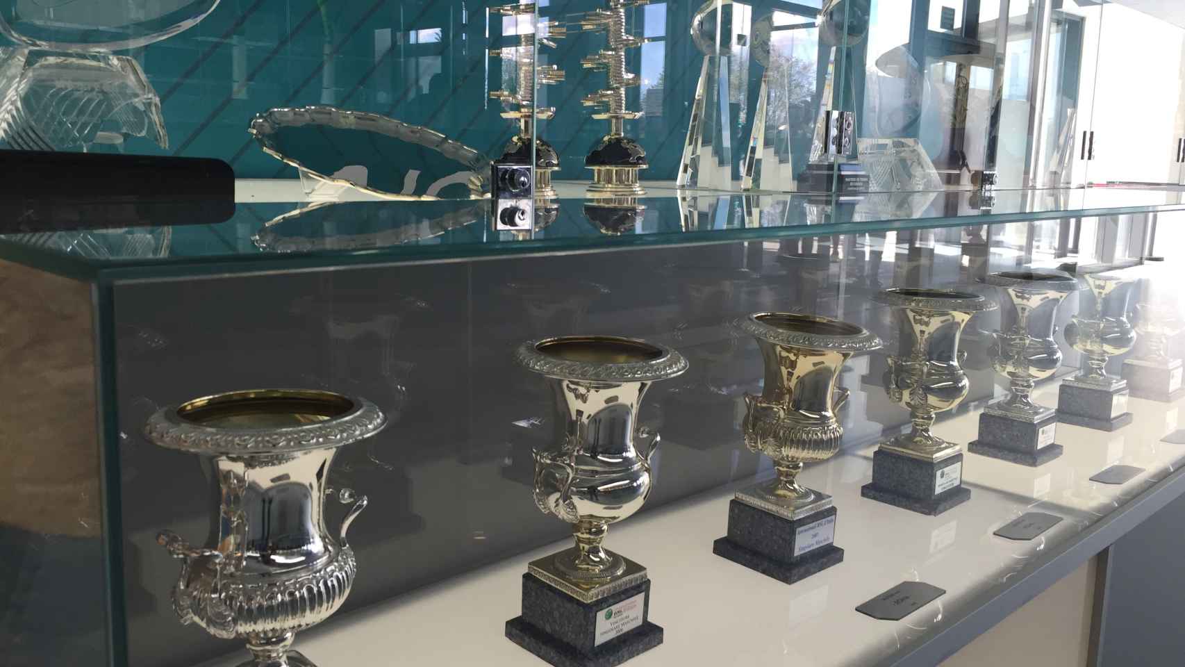 Parte de la colección de trofeos de Rafa Nadal.