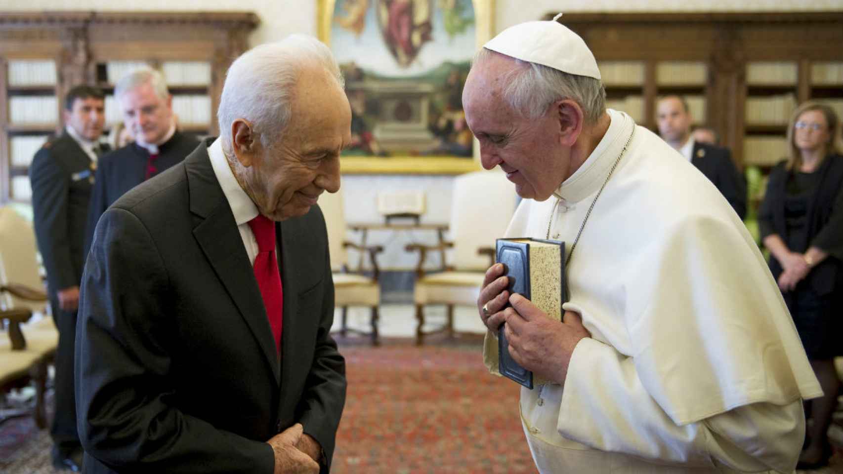 Simón Peres durante una audiencia con el Papa Francisco, amigo personal.