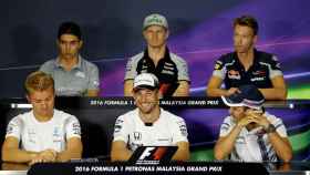 Algunos pilotos de F1 en la rueda de prensa previa al GP de Malasia.