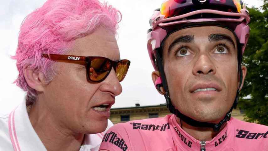 Oleg Tinkov junto a Alberto Contador en el Giro de Italia de 2015.