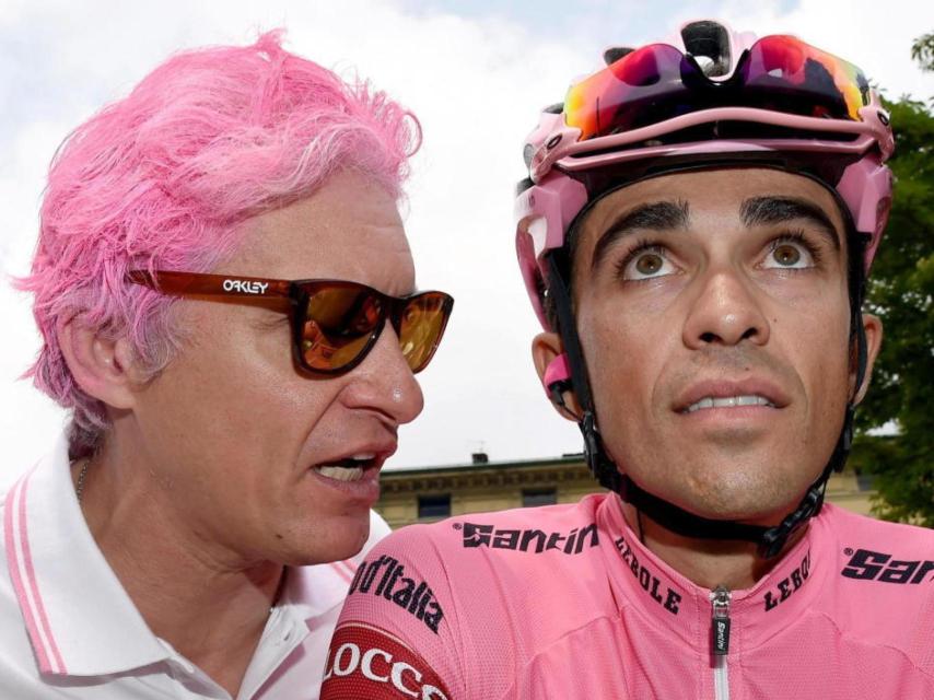 Oleg Tinkov junto a Alberto Contador en el Giro de Italia de 2015.