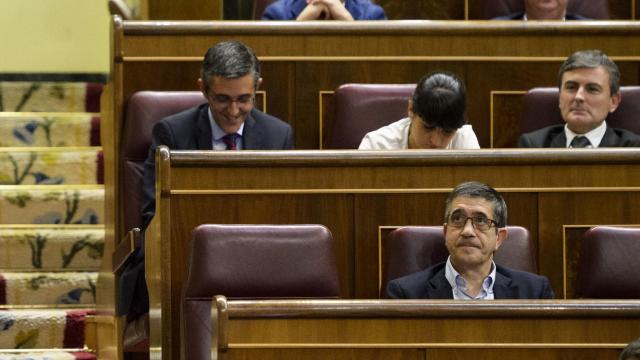 El escaño de Pedro Sánchez, vacío