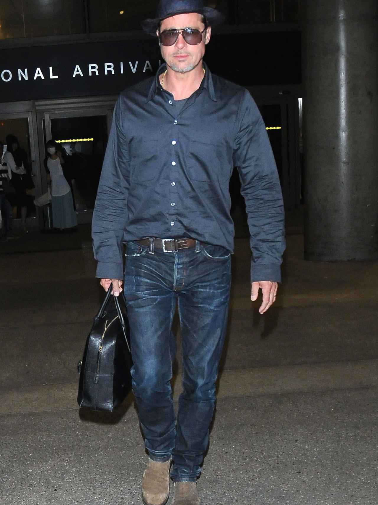 Brad Pitt en el aeropuerto de Los Ángeles