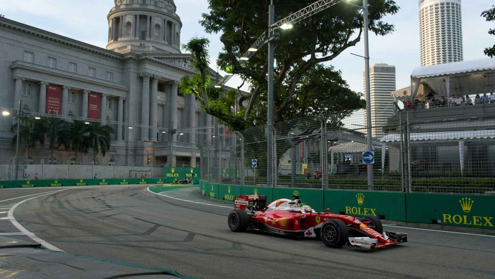 Vettel durante el Gran Premio de Singapur.