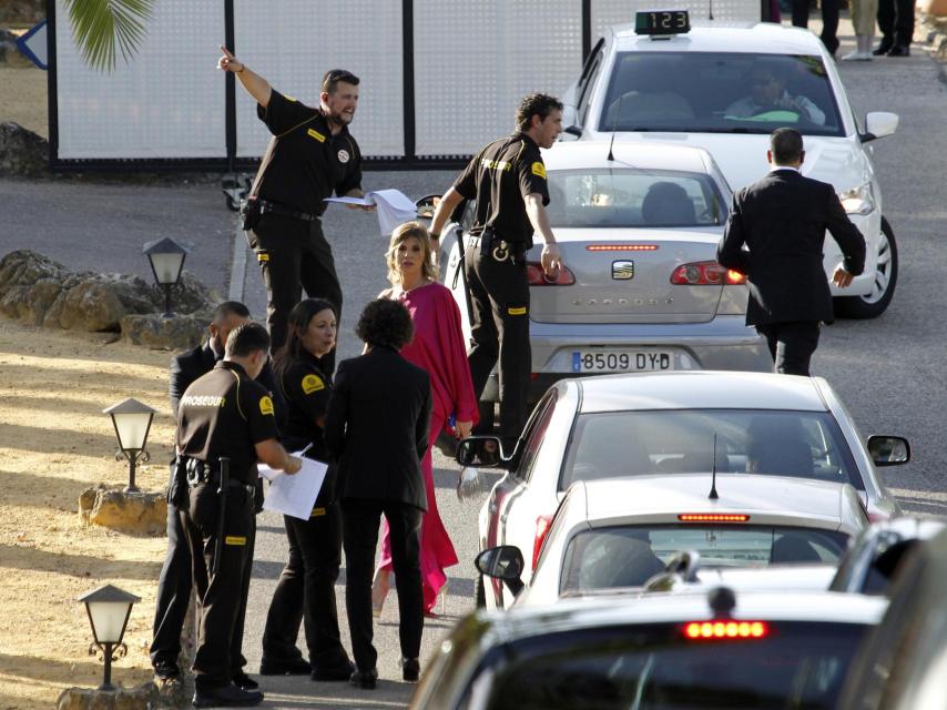 Las medidas de seguridad han provocado atascos a la entrada