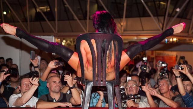 Show en el Salón Erótico de Barcelona.