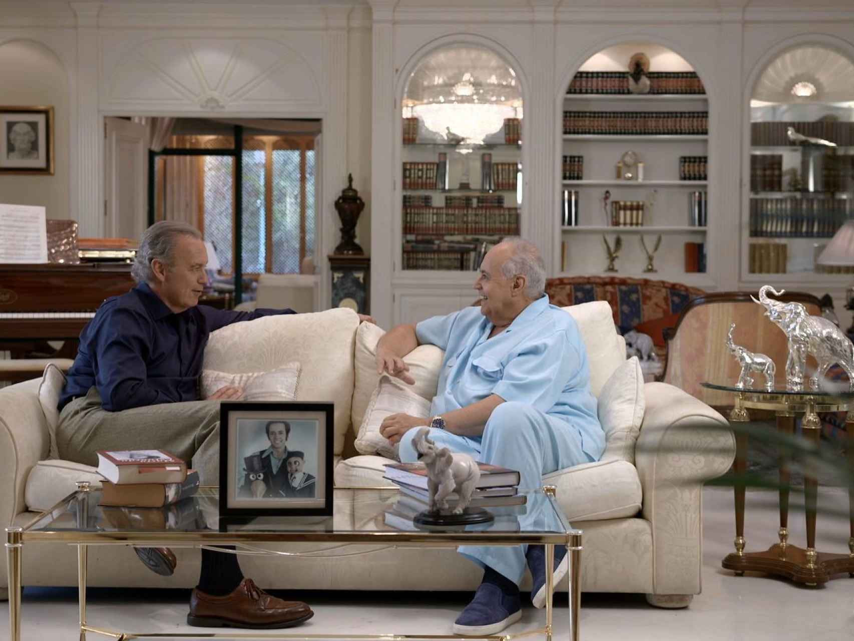 José Luis Moreno en su casa con Bertín Osborne durante una entrevista