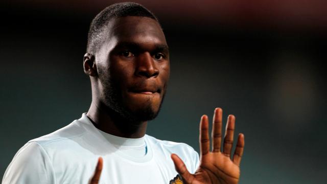 Benteke celebra uno de sus goles contra Gibraltar.
