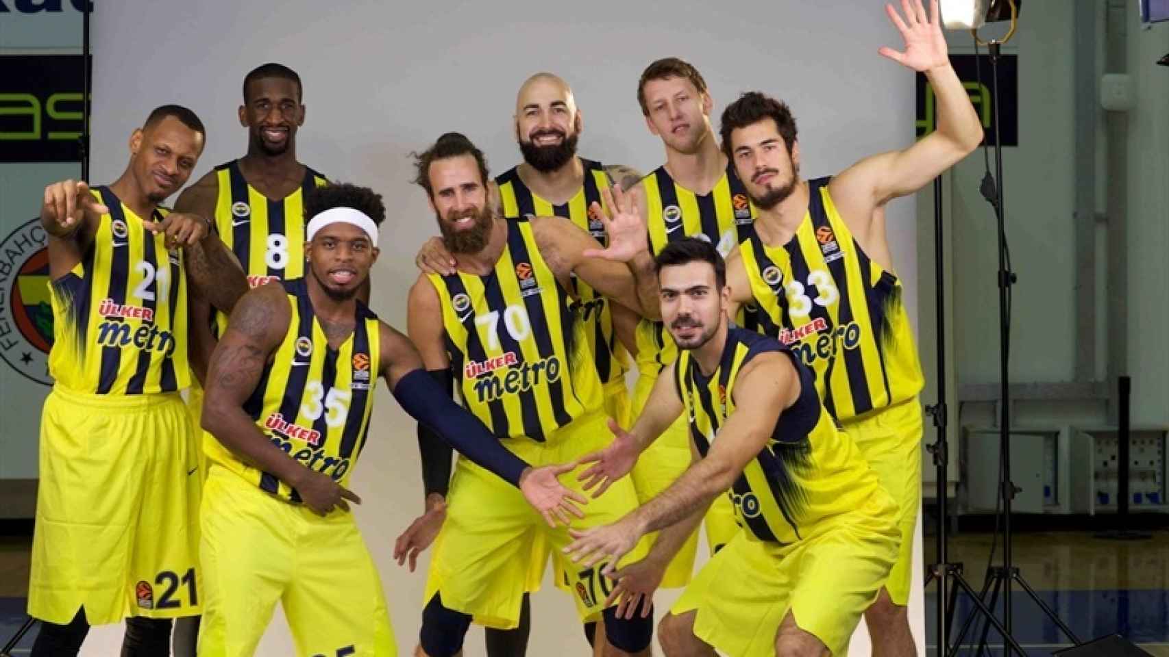 Las estrellas del Fenerbahçe en su Media Day.