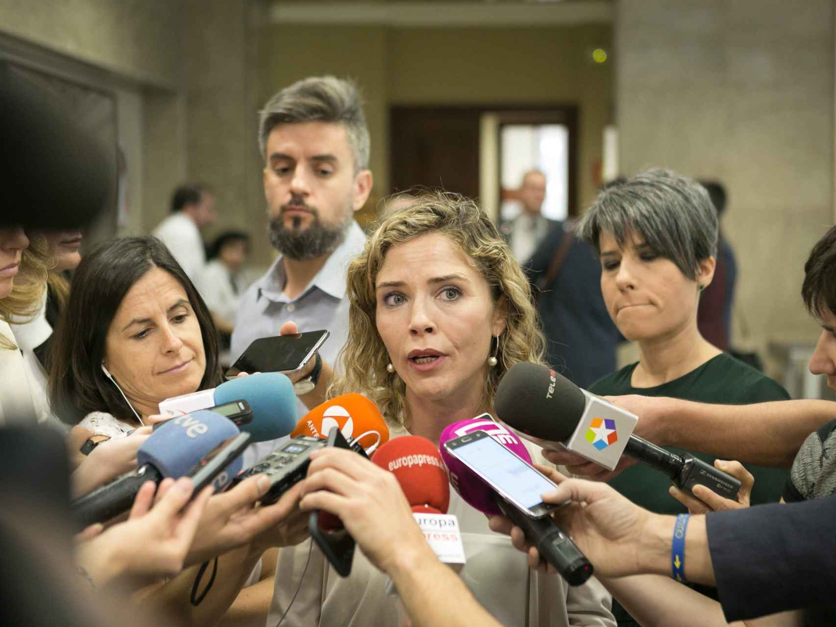 La diputada de C's Marta Martín tras presentar la PNL contra el acoso escolar