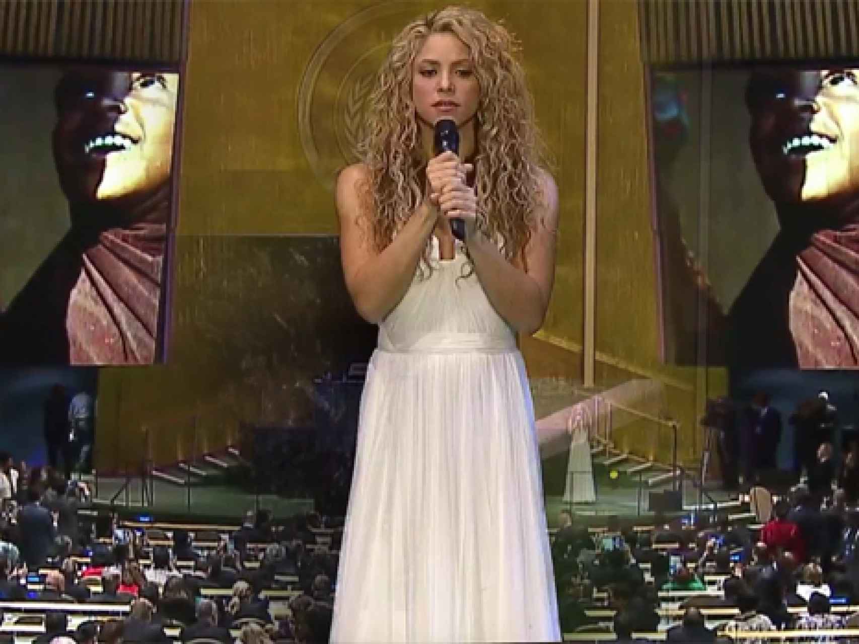 Shakira durante su actuación en la ONU en 2015