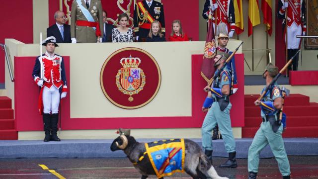 Un desfile pasado por agua