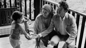 Bob Dylan y Sara con su primer hijo Jesse