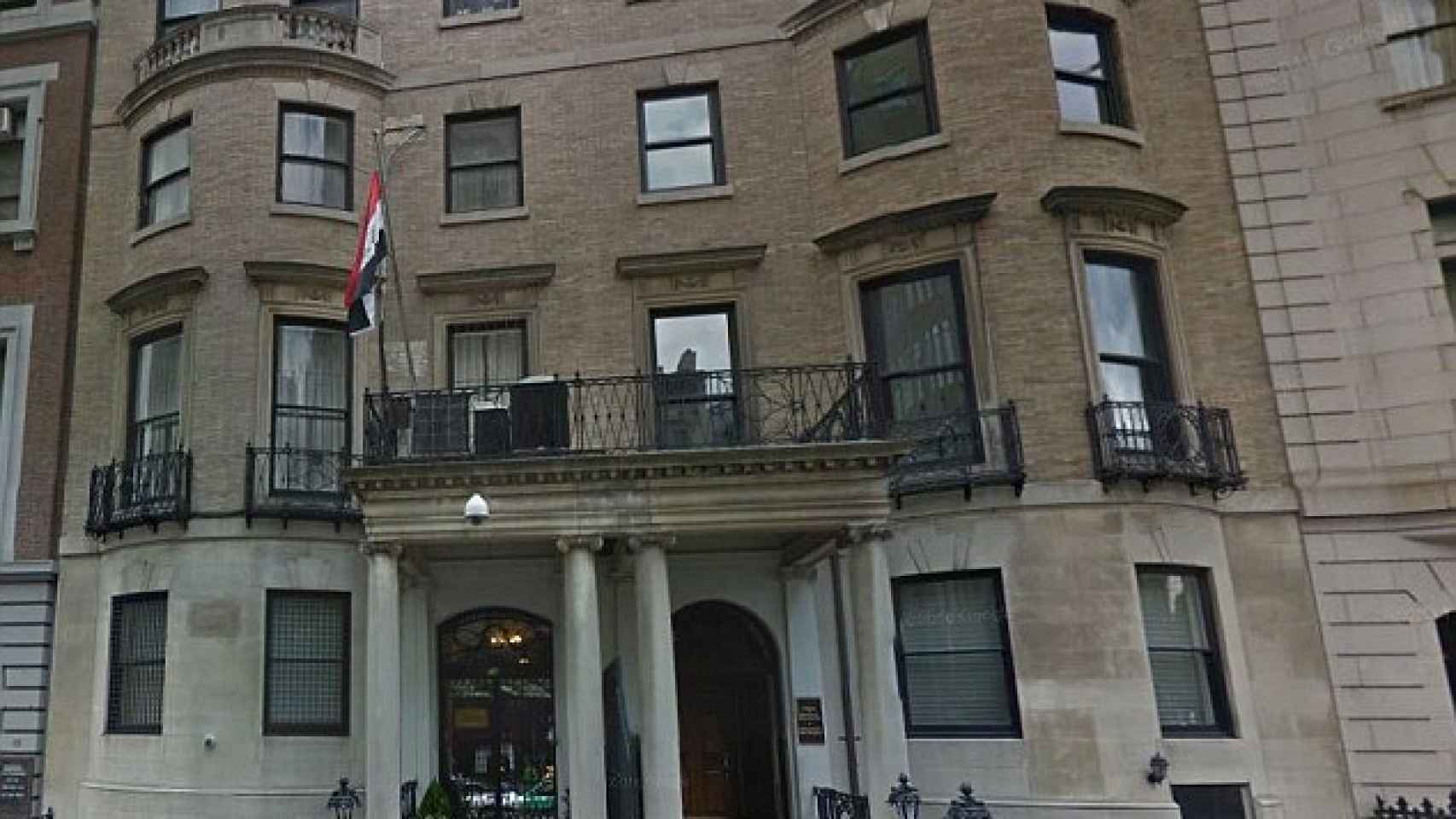 Imagen de la fachada de la embajada de Irak en Nueva York.